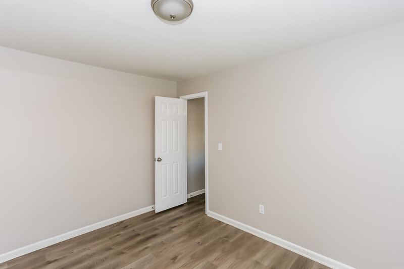 1,870/Mo, 112 Barrington Dr Mount Holly, NC 28120 Bedroom View 3