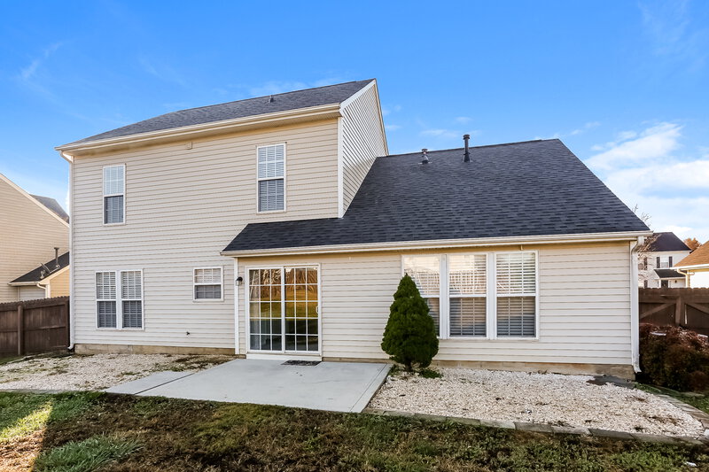 1,870/Mo, 112 Barrington Dr Mount Holly, NC 28120 Rear View