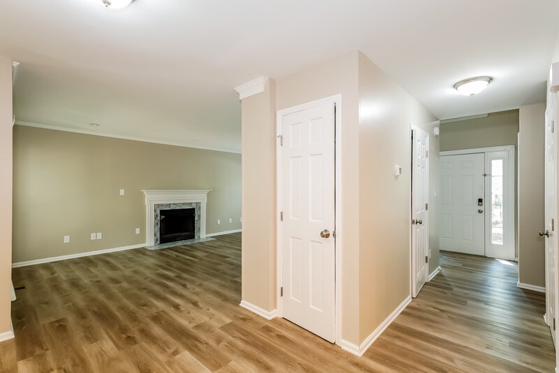 2,130/Mo, 8313 Poplar Grove Cir Waxhaw, NC 28173 Living Room View