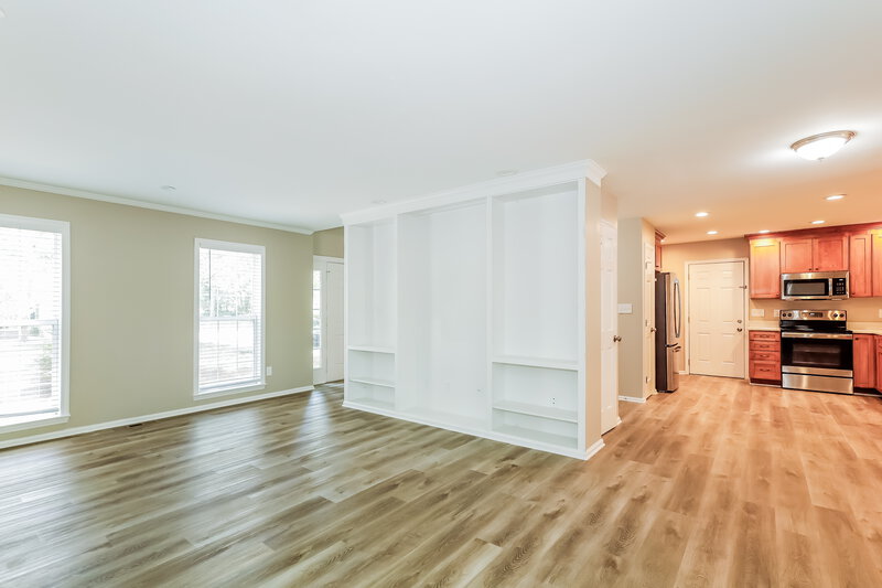 2,130/Mo, 8313 Poplar Grove Cir Waxhaw, NC 28173 Living Room View 3