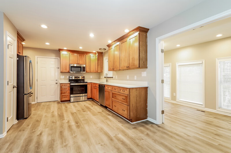 2,130/Mo, 8313 Poplar Grove Cir Waxhaw, NC 28173 Kitchen View