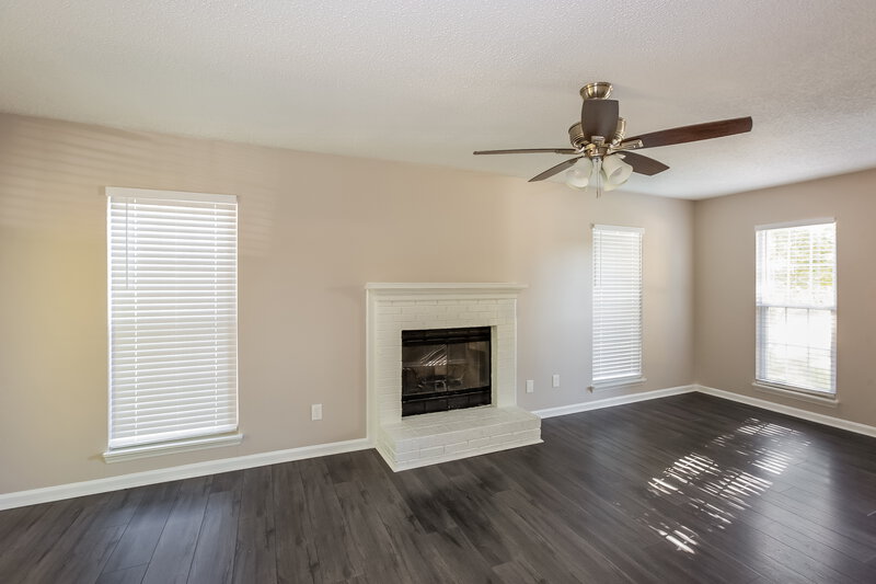 2,025/Mo, 1833 Middlebury Ct Kannapolis, NC 28081 Living Room View
