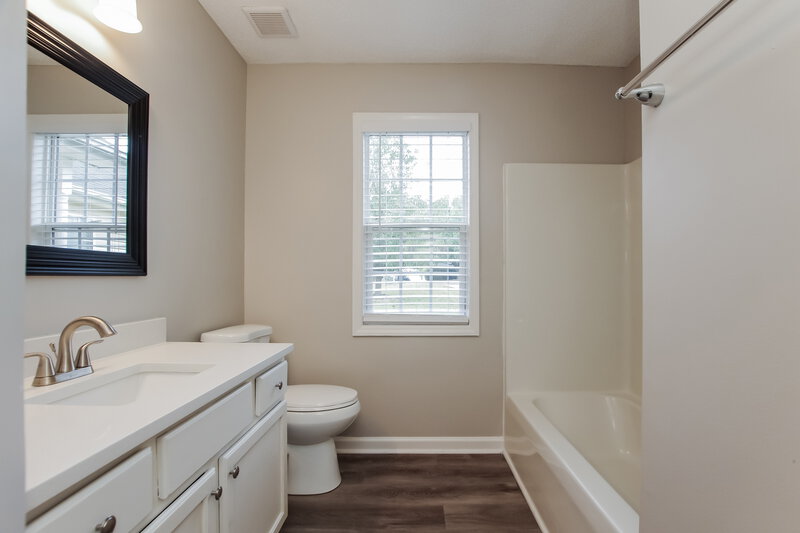 1,910/Mo, 2133 Millstone Ln Monroe, NC 28112 Bathroom View