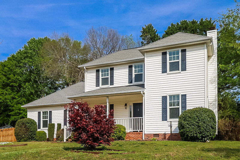 2,245/Mo, 2032 Pine Needle Ct Gastonia, NC 28056 Front View