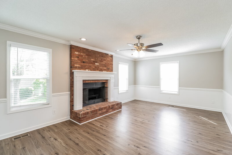 2,245/Mo, 2032 Pine Needle Ct Gastonia, NC 28056 Living Room View 2