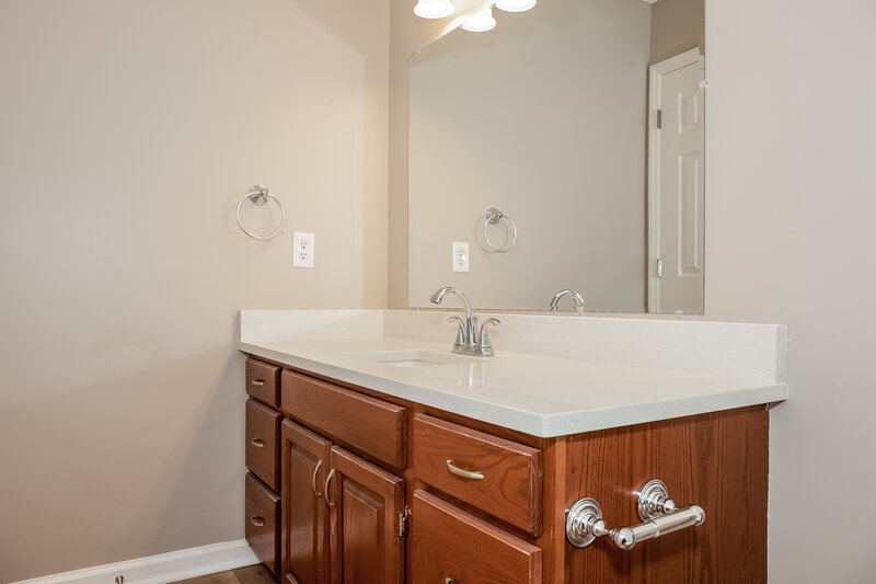 2,400/Mo, 2032 Pine Needle Ct Gastonia, NC 28056 Bathroom View