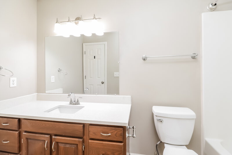 2,245/Mo, 2032 Pine Needle Ct Gastonia, NC 28056 Bathroom View