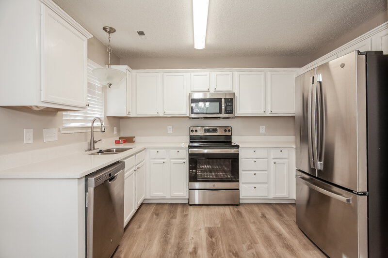 1,985/Mo, 1614 Royal Tree Ct Charlotte, NC 28216 Kitchen View