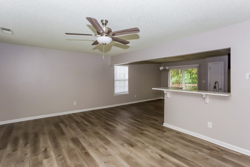 1,860/Mo, 10708 Greatford Ct Charlotte, NC 28215 Dining Room View