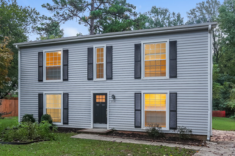 1,755/Mo, 7115 Casual Corner Ln Mint Hill, NC 28227 Front View