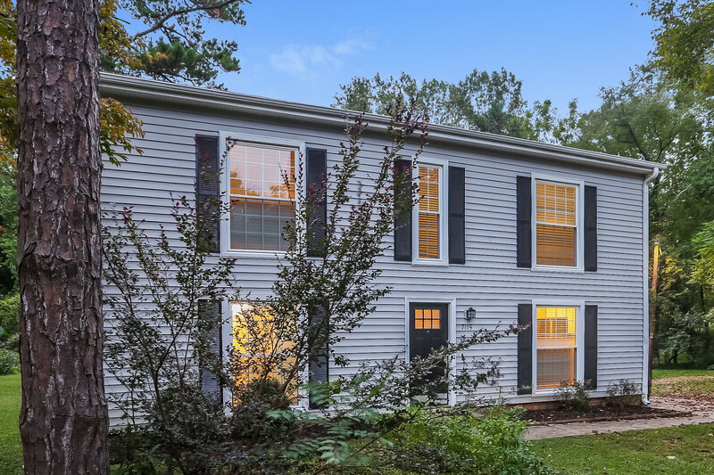 1,755/Mo, 7115 Casual Corner Ln Mint Hill, NC 28227 Front View 2