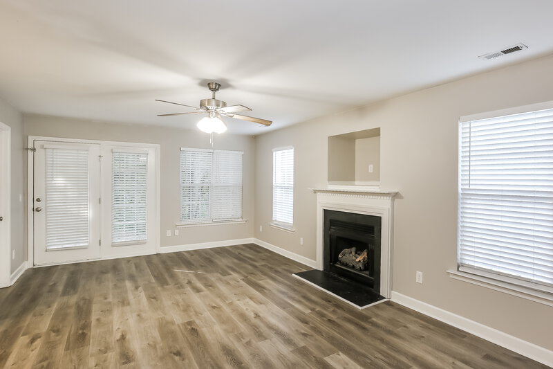 2,155/Mo, 735 Continental Dr Concord, NC 28025 Living Room View