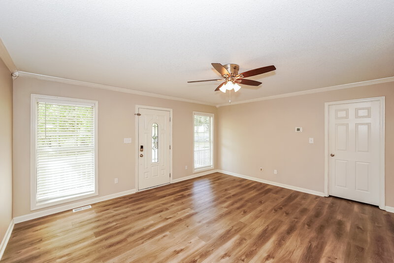 1,925/Mo, 2509 Scott St Kannapolis, NC 28083 Living Room View