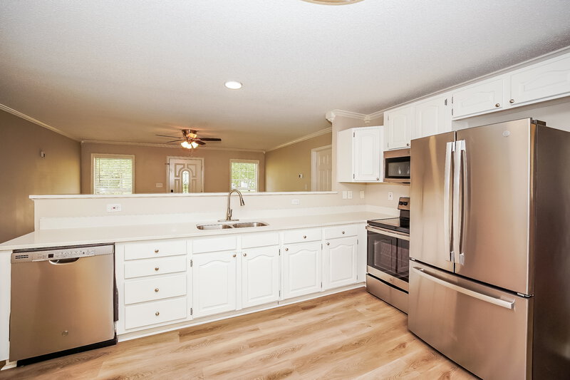 1,925/Mo, 2509 Scott St Kannapolis, NC 28083 Kitchen View
