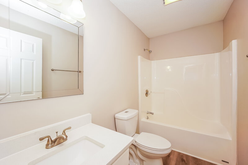 1,925/Mo, 2509 Scott St Kannapolis, NC 28083 Bathroom View 2