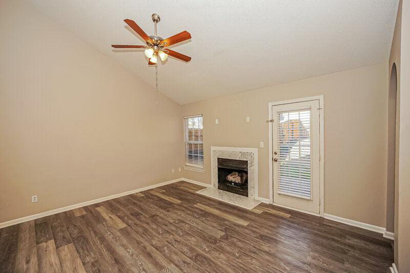 1,680/Mo, 2007 Duke Adam St Kannapolis, NC 28083 Living Room View