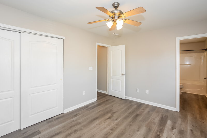 1,830/Mo, 10811 Carstairs St Charlotte, NC 28213 Main Bedroom View