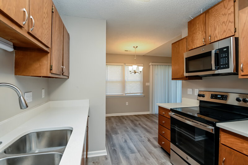 1,715/Mo, 5604 Lyford Ct Charlotte, NC 28227 Kitchen View