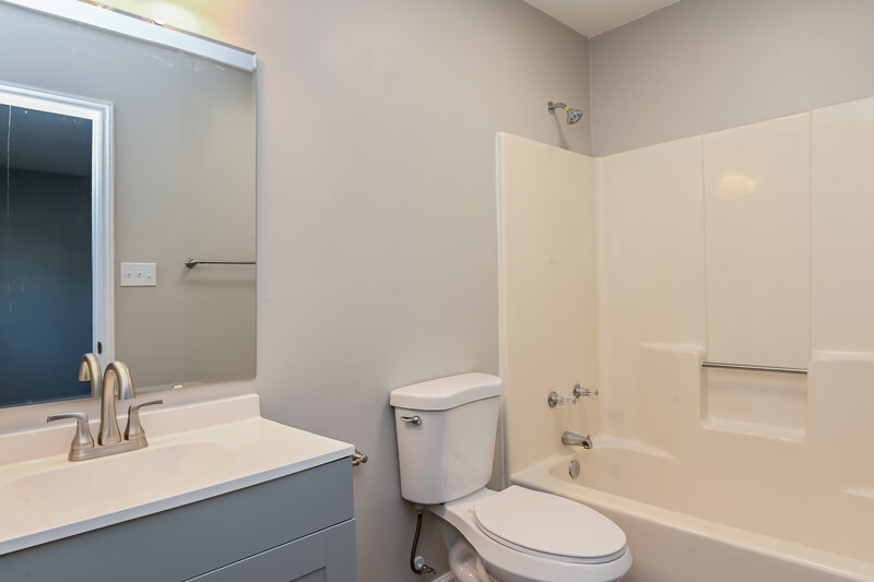 1,715/Mo, 5604 Lyford Ct Charlotte, NC 28227 Bathroom View
