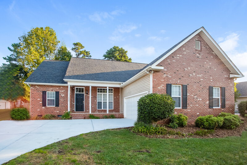 2,040/Mo, 2358 Wednesbury Ct Kannapolis, NC 28083 Front View 2