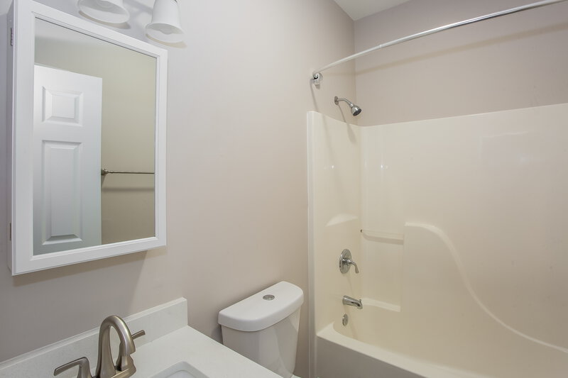 2,040/Mo, 2358 Wednesbury Ct Kannapolis, NC 28083 Main Bathroom View