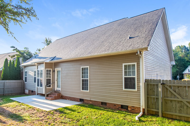 2,040/Mo, 2358 Wednesbury Ct Kannapolis, NC 28083 Rear View