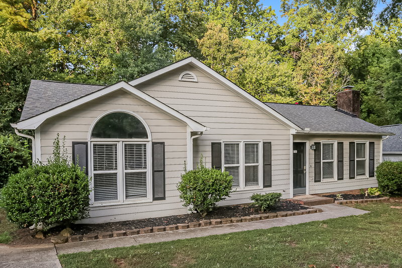 1,910/Mo, 8717 Kishorn Ct Charlotte, NC 28215 Front View