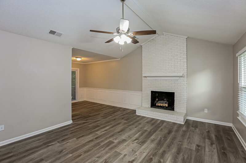 1,910/Mo, 8717 Kishorn Ct Charlotte, NC 28215 Living Room View 2