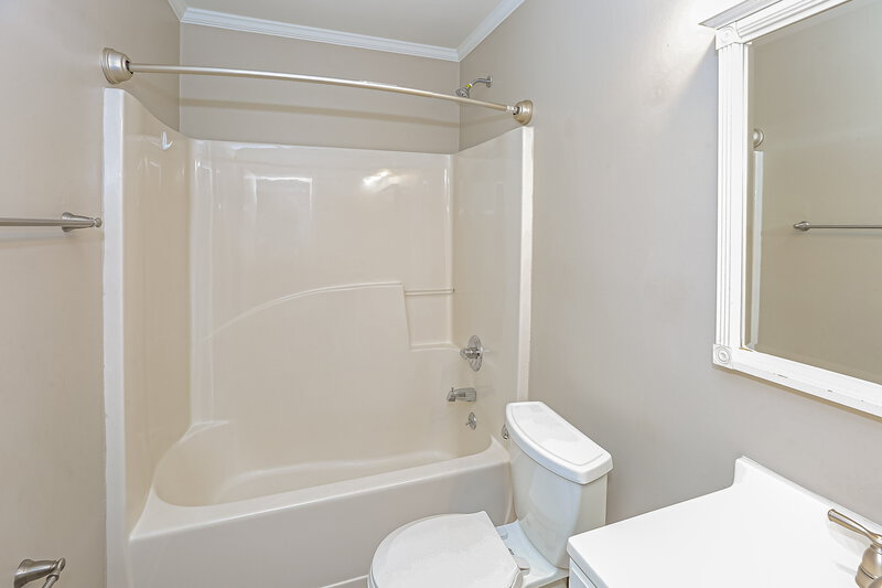 1,910/Mo, 8717 Kishorn Ct Charlotte, NC 28215 Main Bathroom View