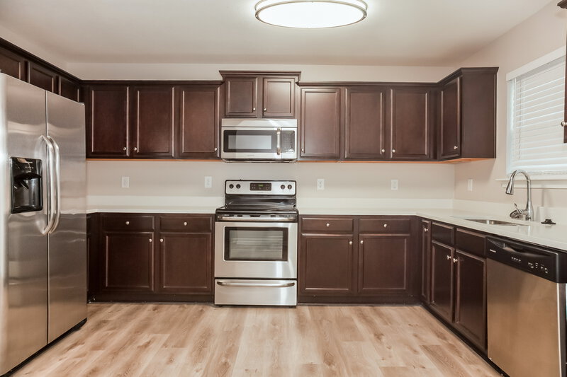 2,065/Mo, 1924 Eastway Dr Dallas, NC 28034 Kitchen View