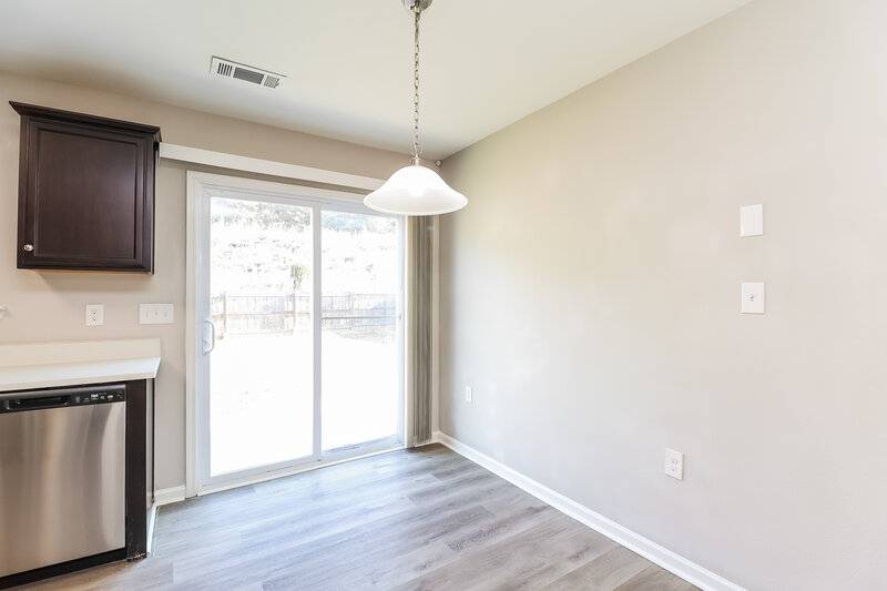 2,040/Mo, 1924 Eastway Dr Dallas, NC 28034 Breakfast Nook View