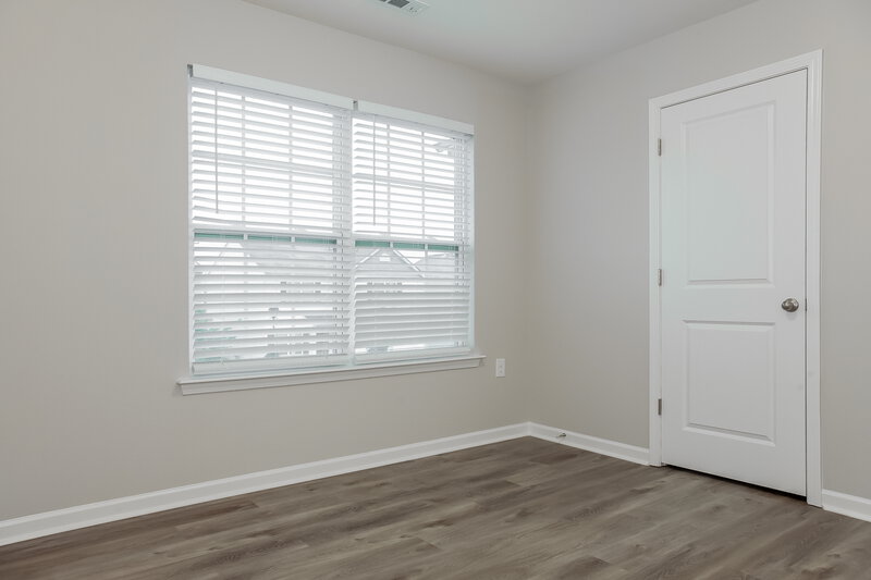 2,065/Mo, 1924 Eastway Dr Dallas, NC 28034 Bedroom View 2