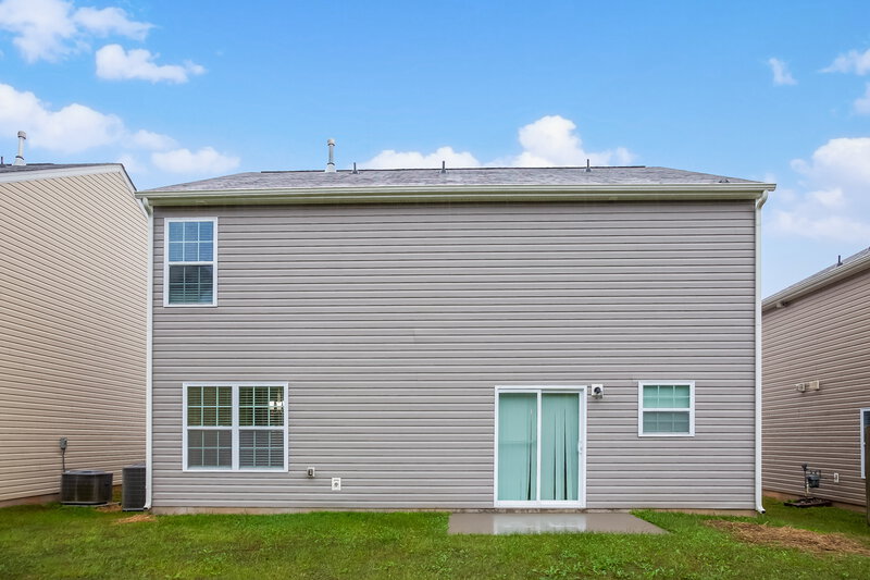 2,065/Mo, 1924 Eastway Dr Dallas, NC 28034 Rear View