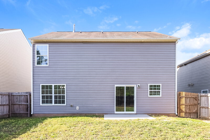 2,040/Mo, 1924 Eastway Dr Dallas, NC 28034 Rear View