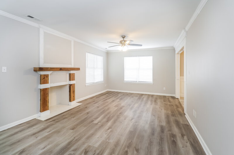 1,750/Mo, 15924 Lawyers Rd Matthews, NC 28104 Living Room View 2