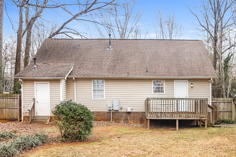 1,750/Mo, 15924 Lawyers Rd Matthews, NC 28104 Rear View