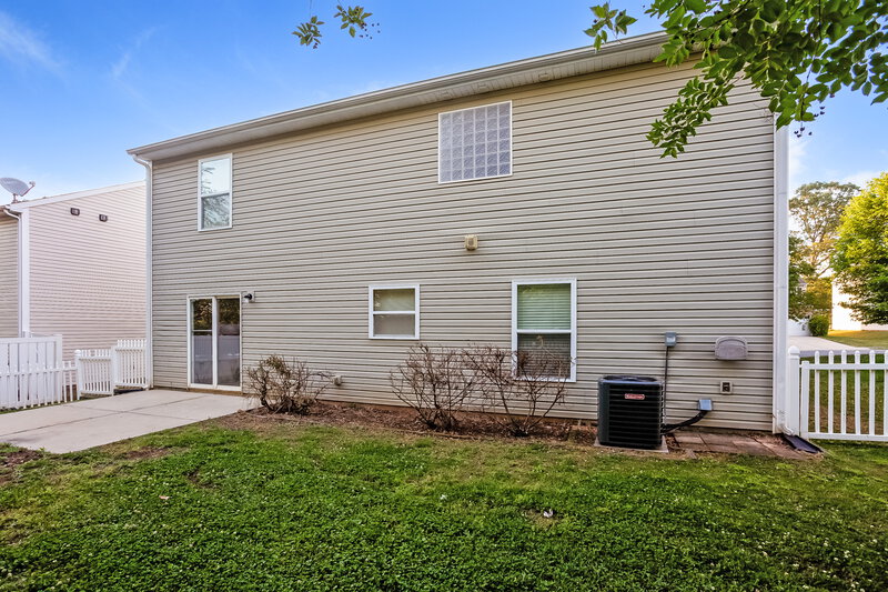 2,345/Mo, 12013 Bending Branch Rd Charlotte, NC 28227 Rear View