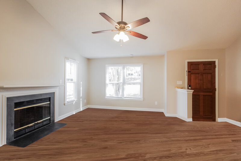 1,715/Mo, 7951 Tiburon Cir Charlotte, NC 28215 Living Room View