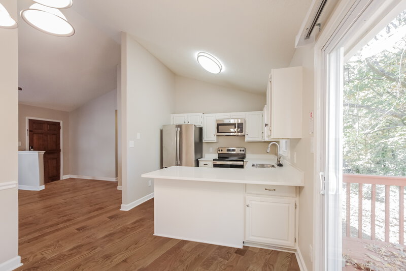 1,715/Mo, 7951 Tiburon Cir Charlotte, NC 28215 Living Room View 3