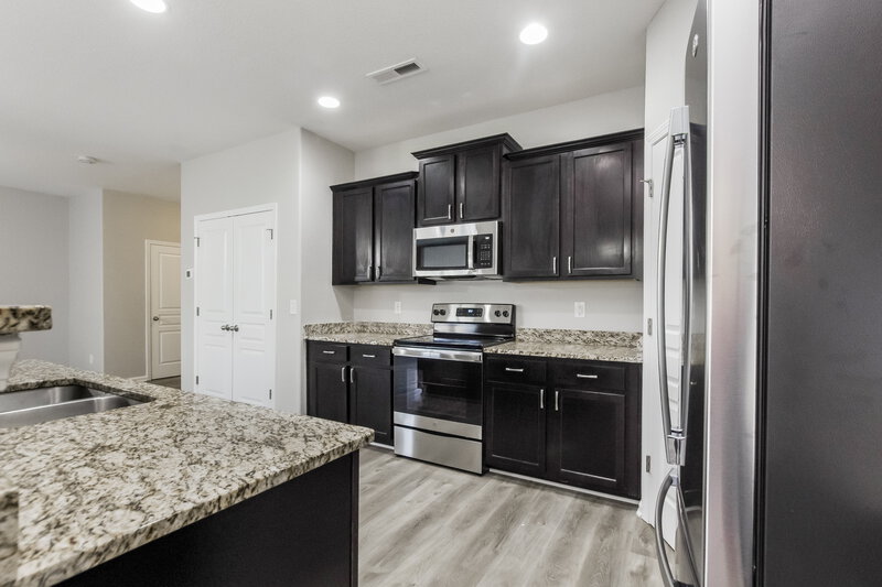 2,065/Mo, 3132 Riley Ave Charlotte, NC 28269 Kitchen View