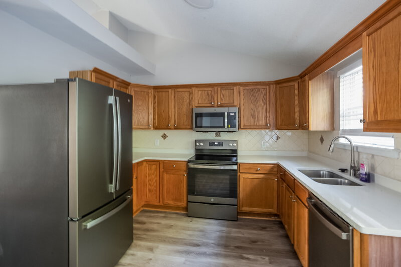 1,660/Mo, 222 Hillside Ave SW Concord, NC 28025 Kitchen View