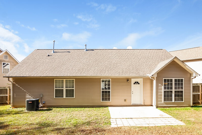 1,690/Mo, 4310 Crystal Erica Ln Charlotte, NC 28214 Rear View