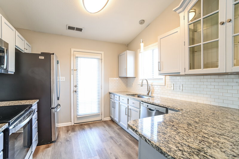 1,685/Mo, 1007 Kansas City Drive Monroe, NC 28110 Kitchen View