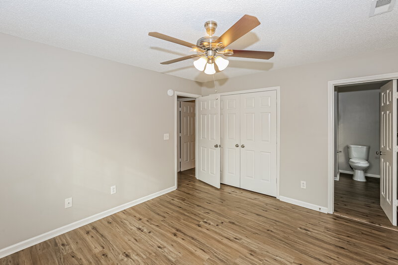 1,875/Mo, 4817 Farmview Dr Monroe, NC 28110 Main Bedroom View 2