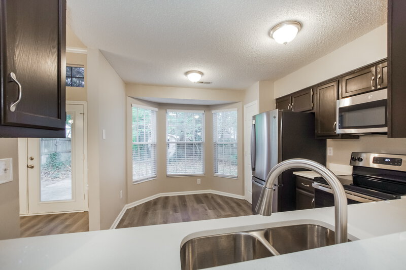 2,425/Mo, 14224 Quartz Ln Pineville, NC 28134 Kitchen View 2