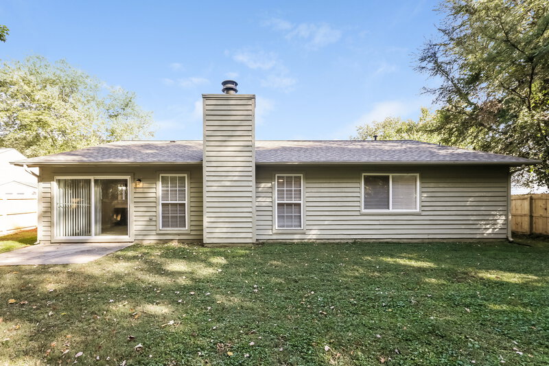 1,840/Mo, 6502 Woodthrush Drive Charlotte, NC 28227 Rear View