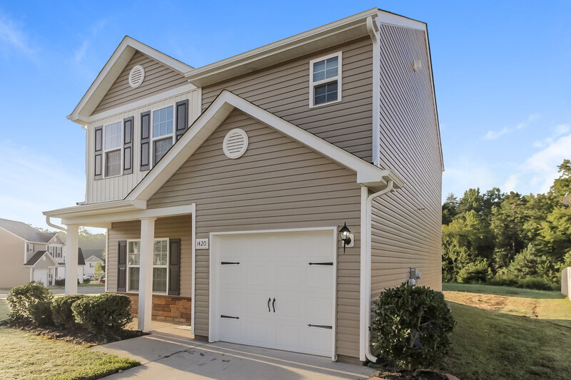 2,600/Mo, 1420 Waylon Ave Gastonia, NC 28054 Front View 2