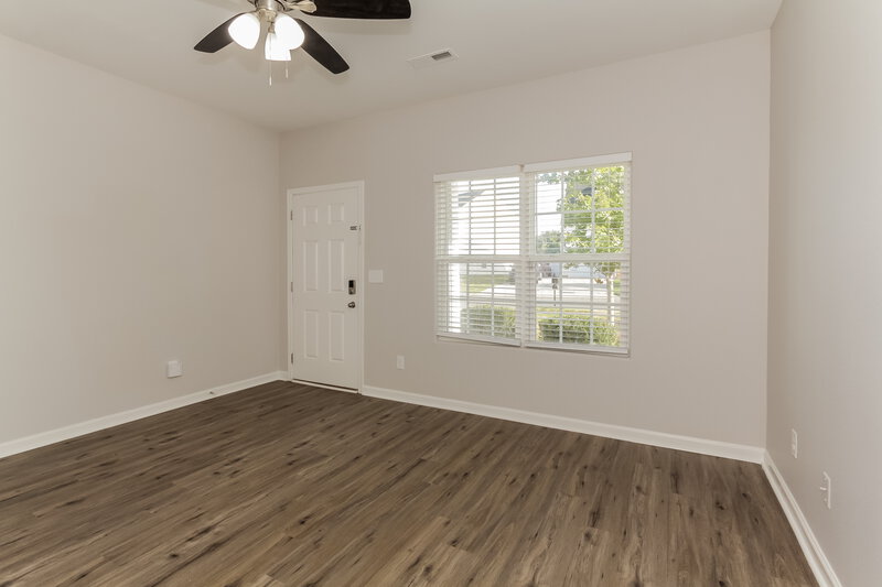 2,600/Mo, 1420 Waylon Ave Gastonia, NC 28054 Living Room View