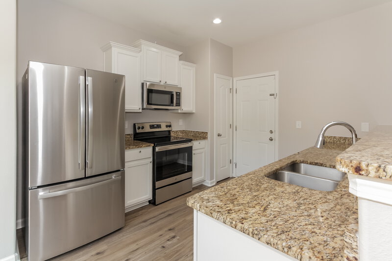 2,600/Mo, 1420 Waylon Ave Gastonia, NC 28054 Kitchen View