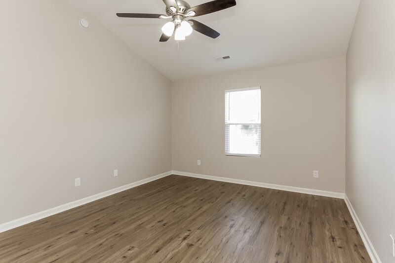2,600/Mo, 1420 Waylon Ave Gastonia, NC 28054 Main Bedroom View 2